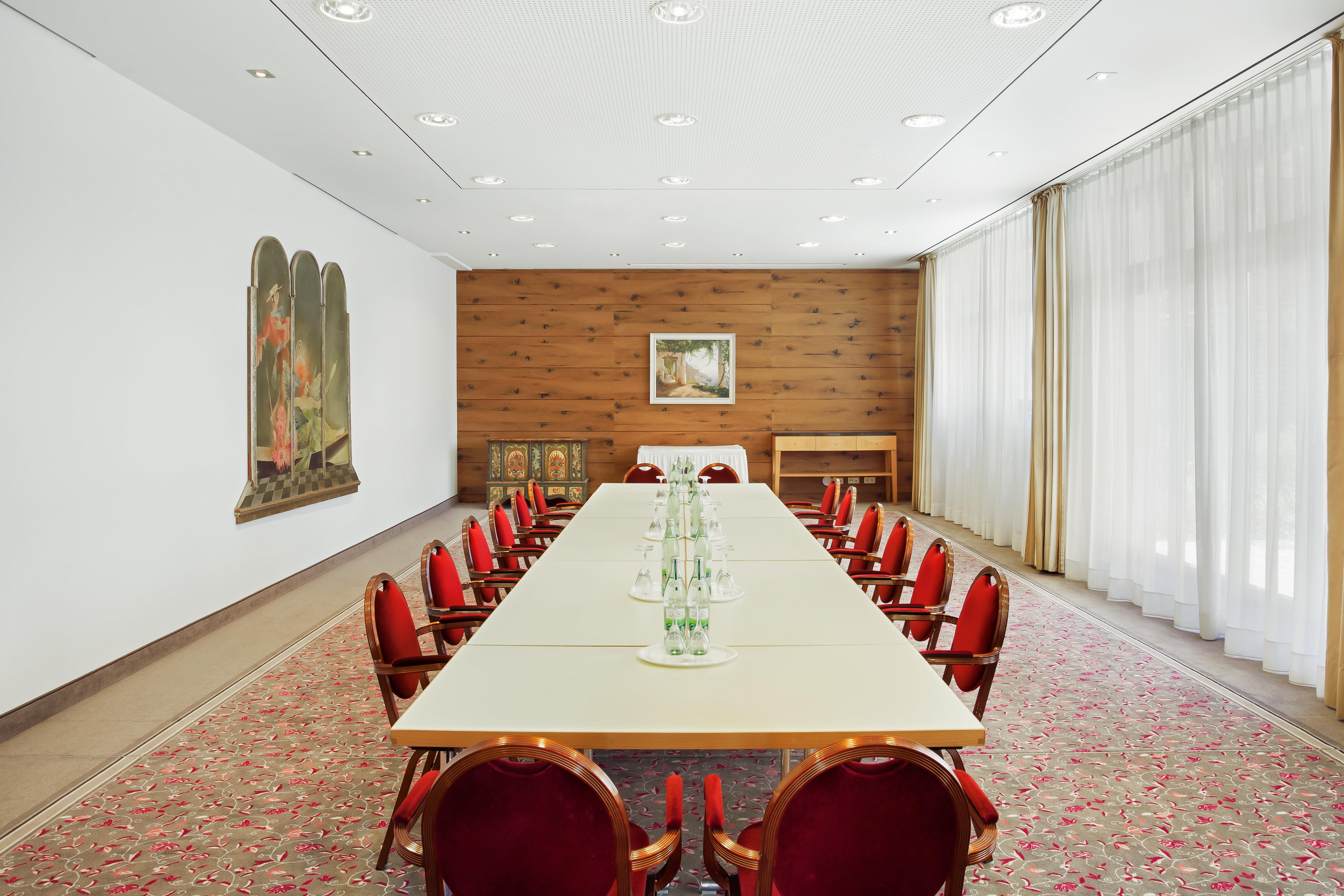 Centre By Ihg 4*